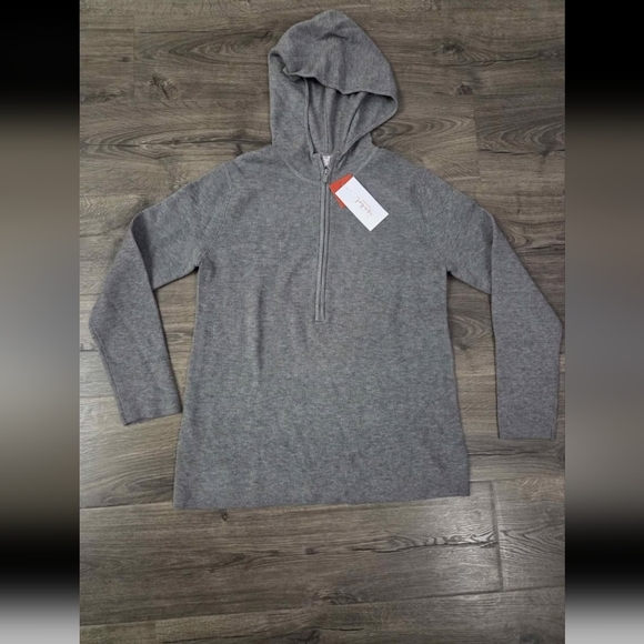 Womens maternity hooded nursing sweater size M NWT - Picture 1 of 3